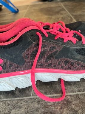 Under Armour Women's Black and Hot Pink Running Shoes